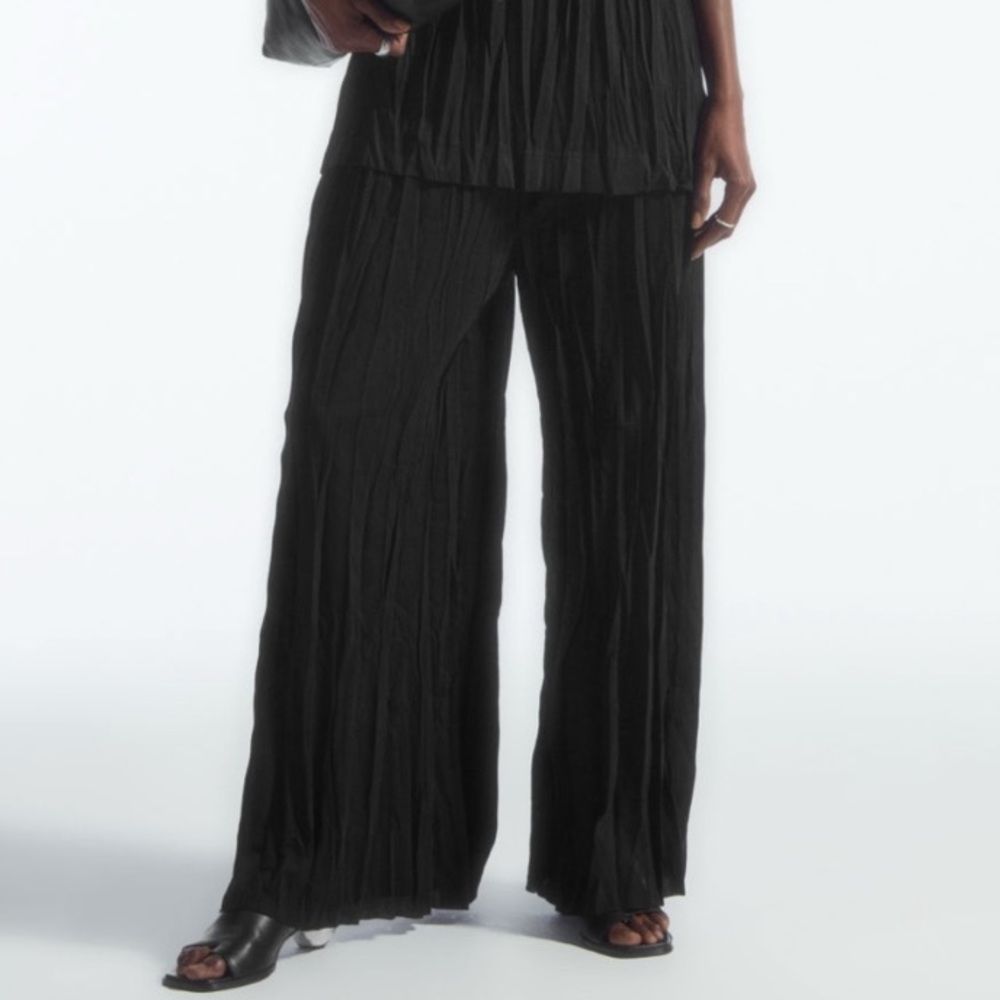 COS Black Wide-Leg Pleated Pants